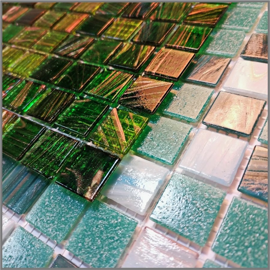 Мозаика стеклянная Verde (чип 4*20*20) 327*327 (20шт/2.139м2), м2